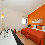וילה Bela Vivenda-pretty Family With Pool & Golf קסטרו מארים