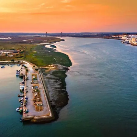 Villa Bela Vivenda-pretty Family With Pool & Golf