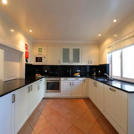 Bela Vivenda-pretty Family With Pool & Golf Villa